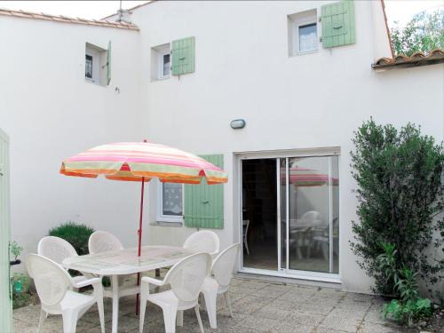 La Flotte Casa | Holiday Home La Touche-3 by Interhome