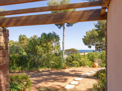 Plage de la Garonnette Casa | Holiday Home La Treille by Interhome