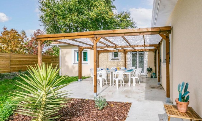 Aureilhan Casa | Holiday Home la tuilerie