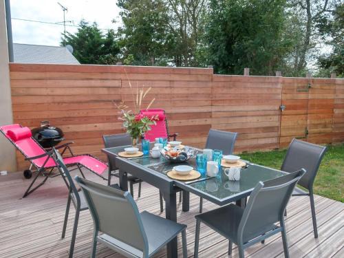 Denneville Casa | Holiday Home Lana by Interhome