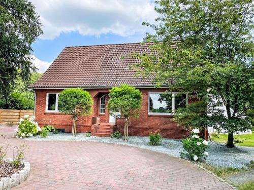 Wingst Casa | Holiday Home Landliebe by Interhome