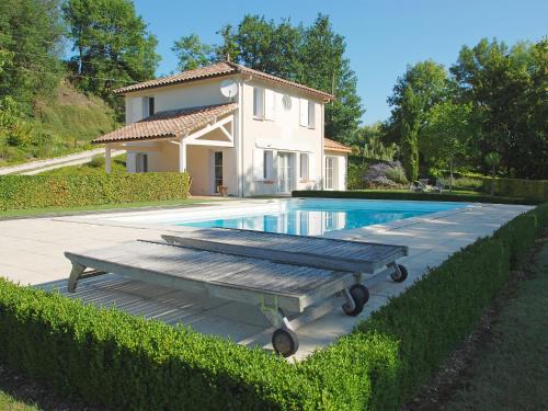 Saint-Pantaleon Casa | Holiday Home Lapeyriere by Interhome