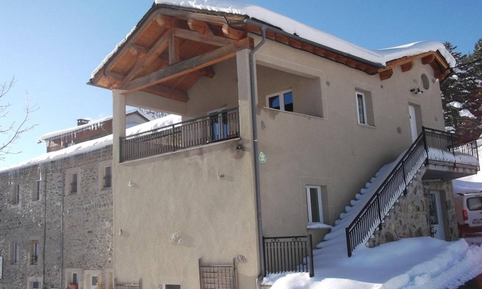 Formigueres Casa | Casa de vacaciones 'Le Calmadou' con vistas a la montaña, terraza privada y Wi-Fi