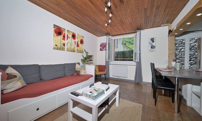 Auzat Casa | Casa de vacaciones 'Le Gîte Des 3000 Avec Spa' con terraza privada y Wi-Fi
