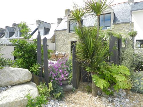 Saint-Guenole Casa | Holiday Home Le Ménez by Interhome