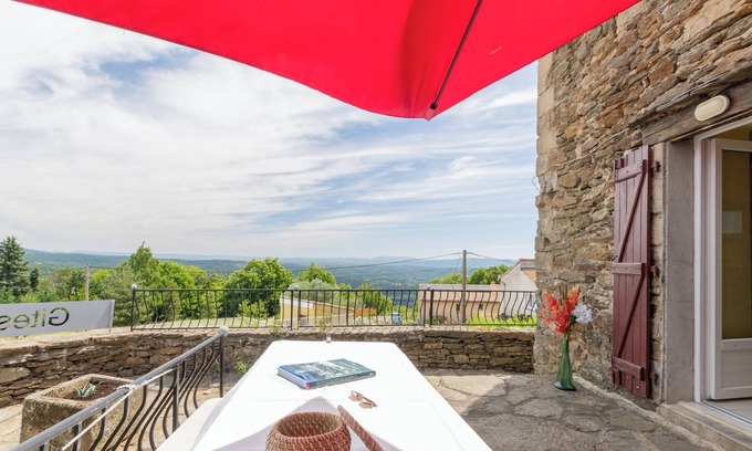 Gravieres Casa | Casa de vacaciones 'Le Rez-de-Chaussée' con vistas a la montaña, piscina y aire acondicionado
