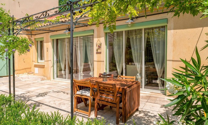 Bollene Casa | Casa de vacaciones 'Le Secret D'hestia' con piscina compartida, Wi-Fi y aire acondicionado