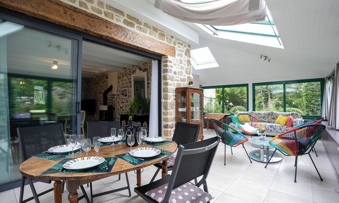Paimpol Casa | Casa de vacaciones 'Gite Les Coquelicots Proche Mer' con terraza privada, jardín privado y Wi-Fi