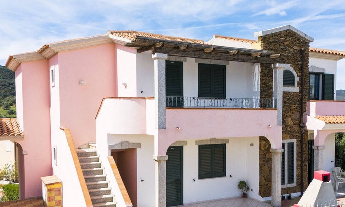 Limpiddu Apartamento | Casa de vacaciones 'Limpiddu 5' con vistas a la montaña y jardín compartido