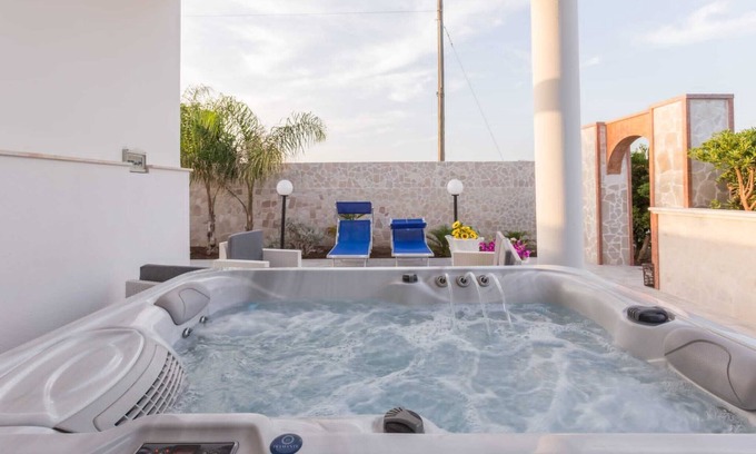 Porto Cesareo Casa | Casa de vacaciones 'Luna Rossa' con terraza privada, Wi-Fi y aire acondicionado