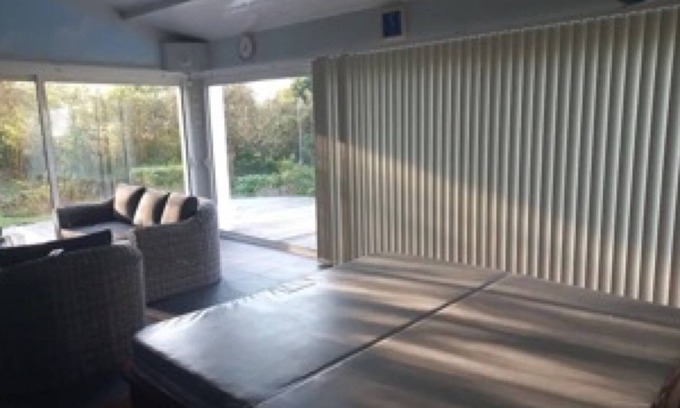 Saint-Gervais Casa | Holiday Home 'Maison Avec Spa-sauna Et Jardin' with Shared Terrace, Private Garden and Wi-Fi