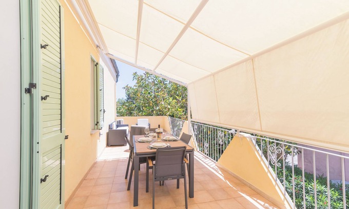 La Maddalena Casa | Casa de vacaciones 'Maison Chloe 2' cerca de la playa con balcón, terraza y Wi-Fi