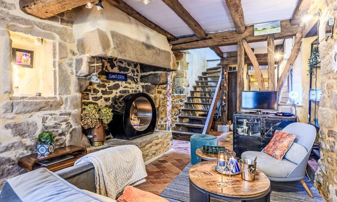 Port de St Goustan Casa | Holiday Home Maison du Bosco by Interhome