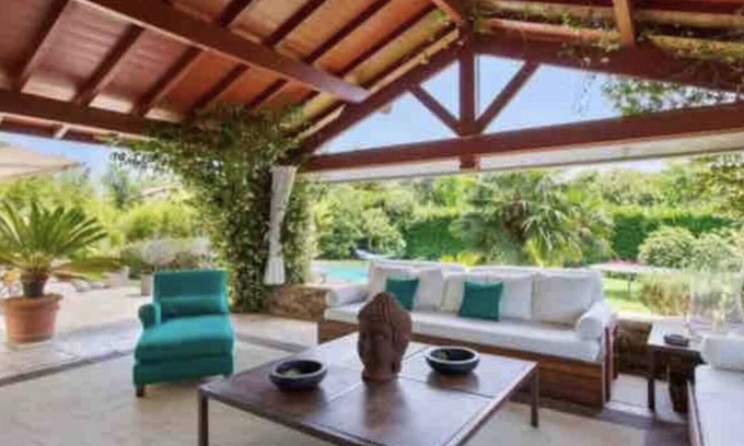 Arbonne Casa | Holiday Home 'Maison' with Private Pool, Private Terrace and Wi-Fi