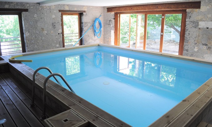 Noyarey Casa | Holiday Home 'Maison' with Mountain View, Shared Terrace and Wi-Fi