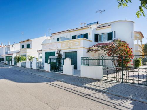 Manta Rota Casa | Holiday Home Manta Rota 450m from the Beach by Interhome