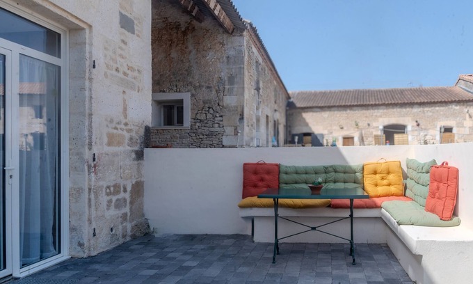 Vindelle Casa | Casa de vacaciones 'Marronniers' con terraza privada y Wi-Fi