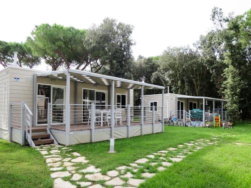 Baia Domizia Casa | Holiday Home Maxi Caravan Capri by Interhome