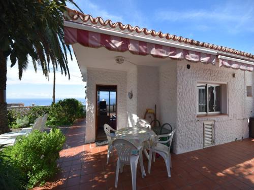 Tacoronte Casa | Holiday Home Mesa del Mar near Black Beach