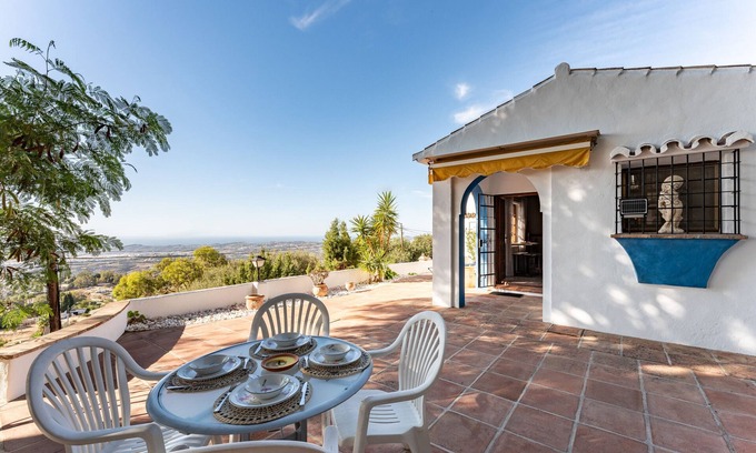 Mijas Casa | Casa de vacaciones "Mijas la Nueva" con vistas al mar y piscina compartida