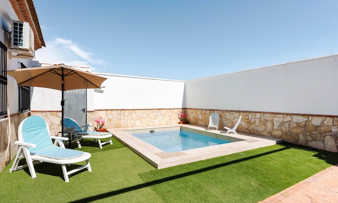 Humilladero Casa | Casa de vacaciones 'Miró' con vistas a la montaña, piscina privada, wifi y aire acondicionado