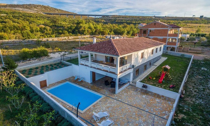 Rovanjska Casa | Casa vacacional con piscina