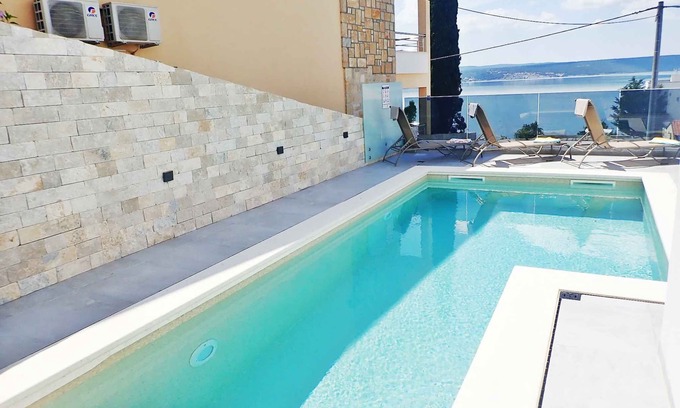 Maslenica Casa | Casa vacacional con picina y vista al mar