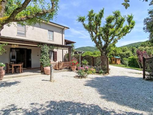 Casale Marittimo Casa | Holiday Home Montaleo by Interhome