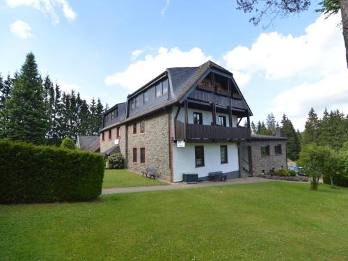Kalterherberg Casa | Holiday Home Monschau with Sauna and Terrace