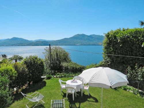 Cannero Riviera Casa | Holiday Home Morandi-2 by Interhome