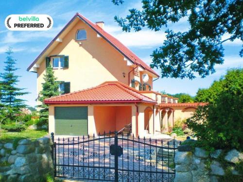 Sierakowice Casa | Holiday Home near Forest and Lake in Pomeranian
