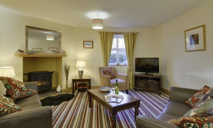 Lanehead Casa | Holiday Home Nelly's Cottage by Interhome
