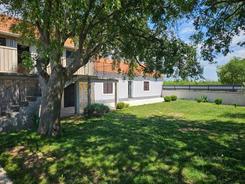 Drnis Casa | Holiday Home Nena