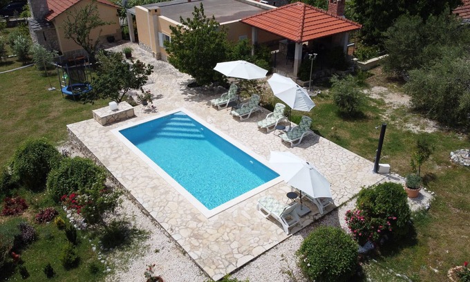 Unesic Casa | Holiday home Neva with private pool and game room