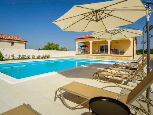 Visocane Casa | Holiday Home Nisa by Interhome