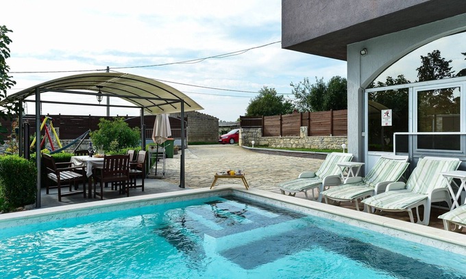 Galovac Casa | Holiday Home Noa - Four Bedroom Holiday Home with Swimming Pool