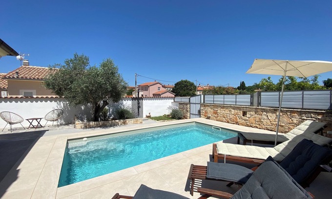 Skatari Casa | HOLIDAY HOME "NOVAKI" WITH PRIVATE POOL