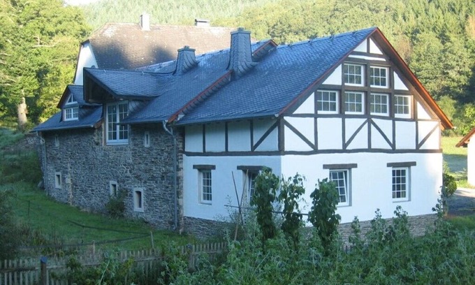 Beuren Casa | Holiday home old mill with wooden mill wheel