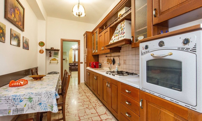 Brolo Casa | Holiday Home 'Olga Bnb' with Balcony and Wi-Fi