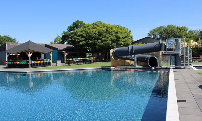 Lathum Casa | Holiday Home on the Recreational Lake