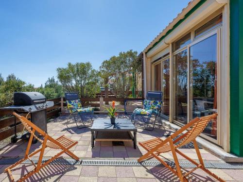 Saint-Pierre-la-Mer Casa | Holiday Home Petite Cigale by Interhome