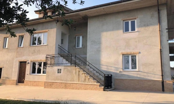 Offida Casa | Casa de vacaciones 'Palme e Vigne' con terraza privada, jardín compartido y Wi-Fi