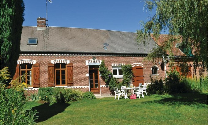Famechon Casa | Holiday Home Pas En Artois Rue Principale