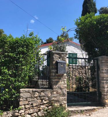 Supetar Casa | Holiday home Pavarotti
