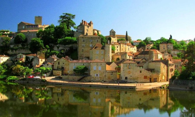 Puy-l'Eveque Casa | Holiday Home Petite Maison Bleue