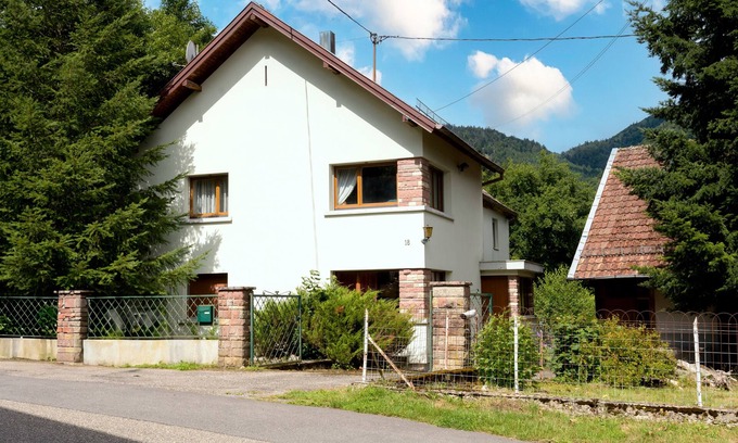 Mittlach Casa | Casa de vacaciones 'Pipala' con vistas a la montaña, jardín privado y Wi-Fi