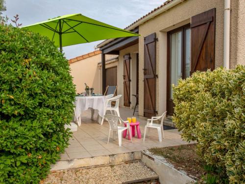 Pornic Casa | Holiday Home Plein Océan-1 by Interhome
