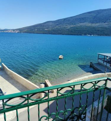 Denovici Casa | Holiday Home Ploski