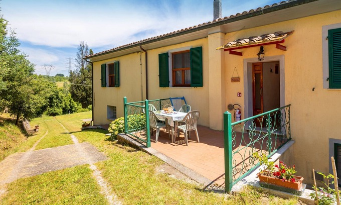 Fauglia Casa | Casa de vacaciones 'Poggio1' con piscina compartida, jardín compartido y Wi-Fi