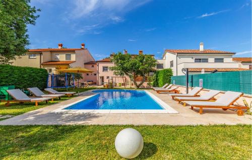 Vinkuran Casa | Holiday Home Pula 23 With Outdoor Swimmingpool